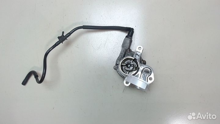 Насос вакуумный Peugeot Partner, 2004