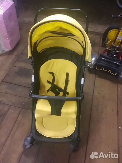 Прогулочная детская коляска