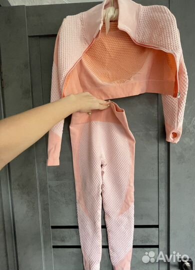 Спортивный костюм женский