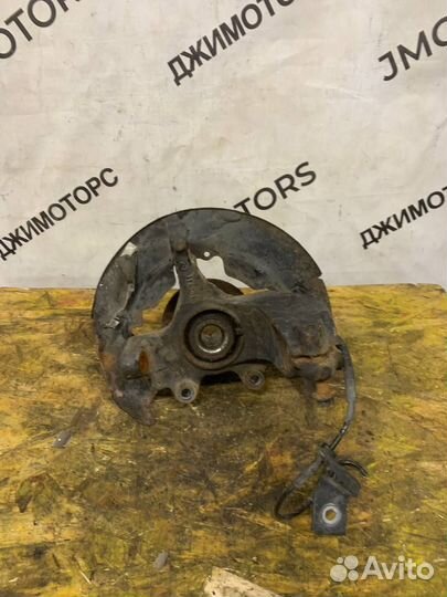 Кулак поворотный левый ступица Volvo C30 S40 V50