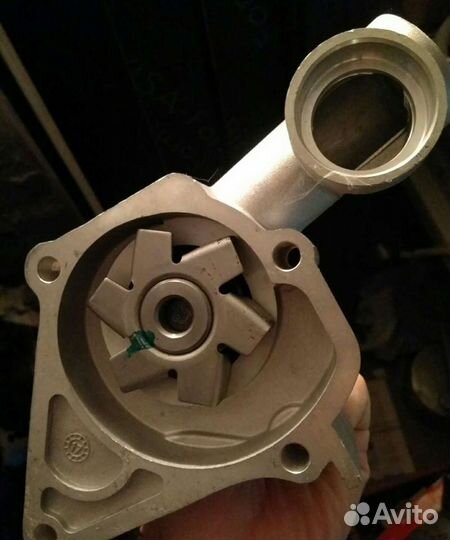 Водяной насос Airtex 7115