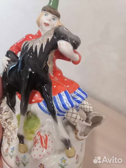 Фарфоровые статуэтки