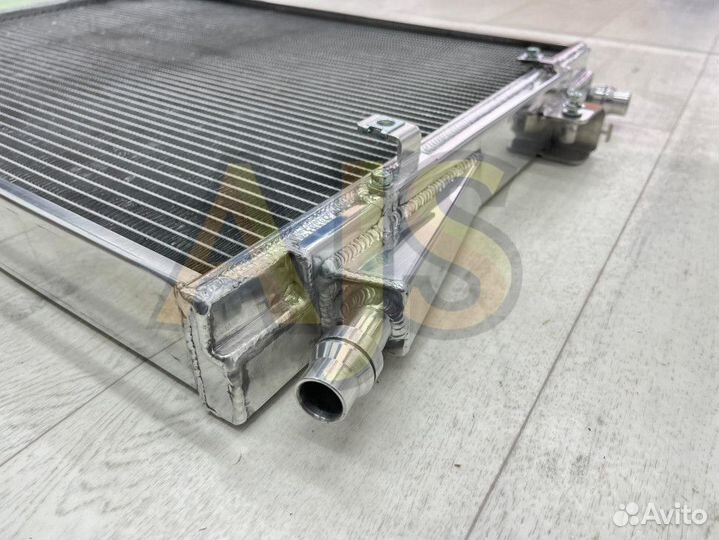 Радиатор алюминиевый BMW CSF G8X M3/M4 front radiator 2021+ серый