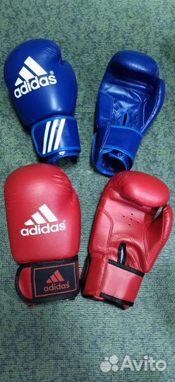 Боксерские перчатки