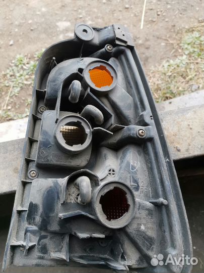 Стоп сигнал Toyota Corolla