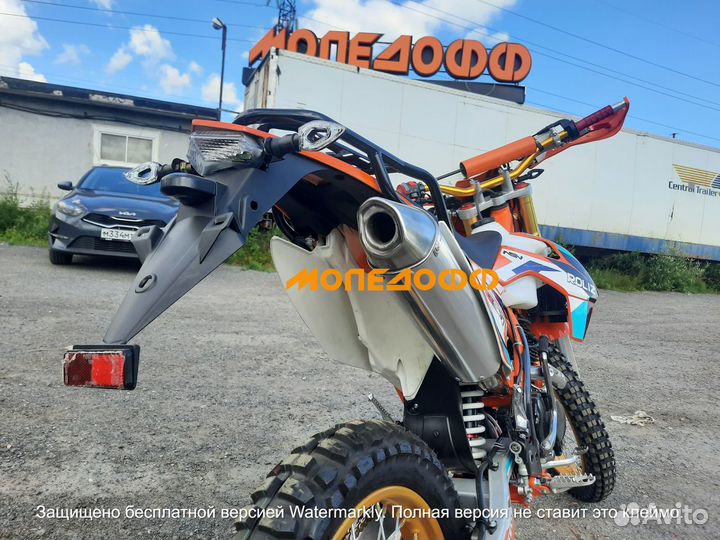 Мотоцикл (172 FMM) MX 21/18 + шлем