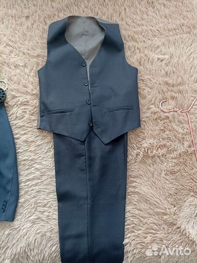 Костюм школьный