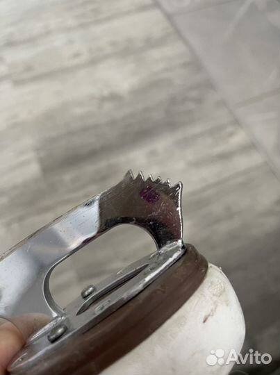 Профессиональные фигурные коньки