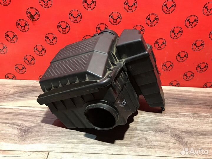 Корпус воздушного фильтра Land Rover Discovery 4