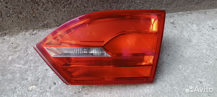 Правый внутренний фонарь VW Jetta 6
