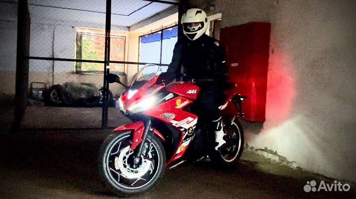 Электромотоцикл BMW RR на мощной батареи