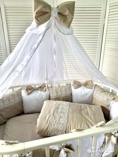 Комплект в кроватку с бортиками и балдахином