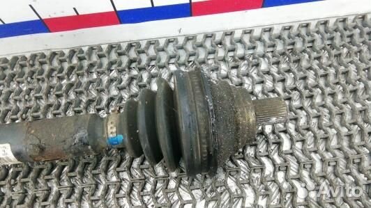 Привод передний правый seat toledo 3 (83K10N101)