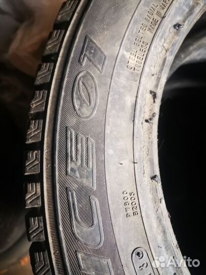 Dunlop SP Winter Ice 01 205/55 R16