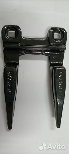 87702973 Сдвоенный палец жатки CNH