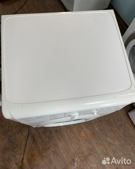 Стиральная машина indesit