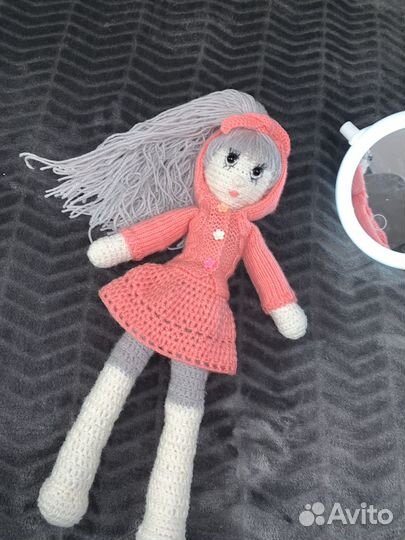 Кукла ручной работы с одеждой