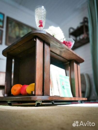 Тумбочка - журнальный столик