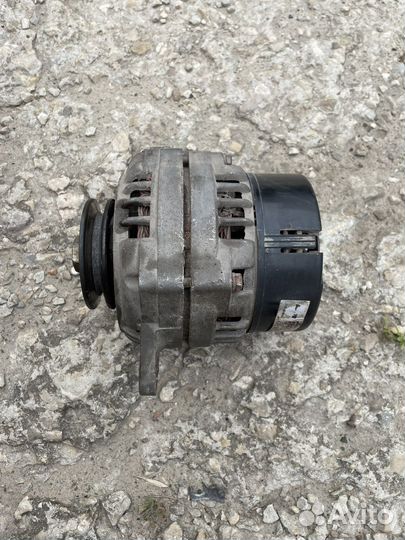 Генератор на ваз 2107 Нива бу