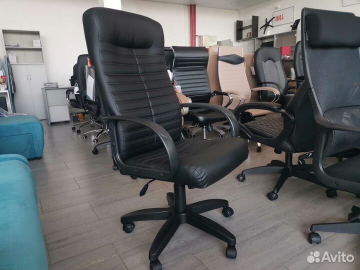 Кресло компьютерное для руководителя новое