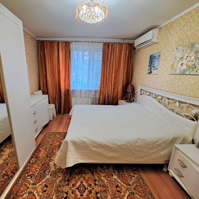 2-к. квартира, 58,8 м², 1/17 эт.
