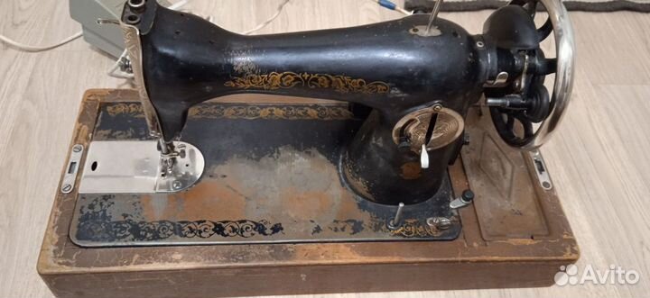 Швейная машина