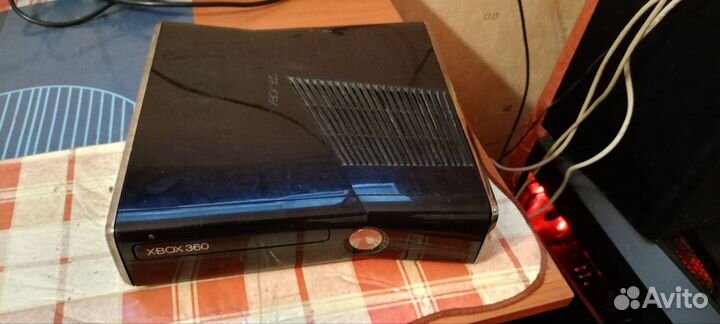 Xbox 360 slim 250Гб freeboot