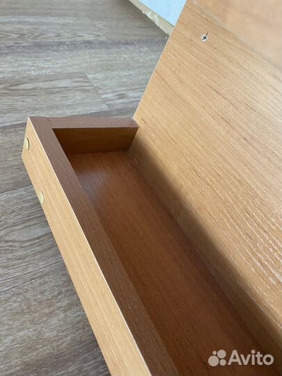 Зеркало с полками