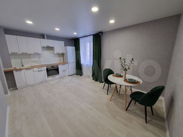 2-к. квартира, 44 м², 1/10 эт.