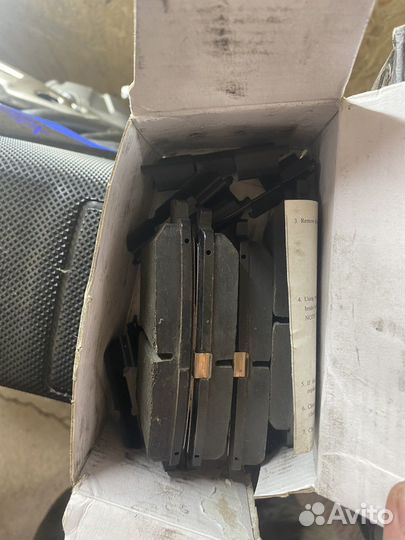 Тормозные колодки genesis g80