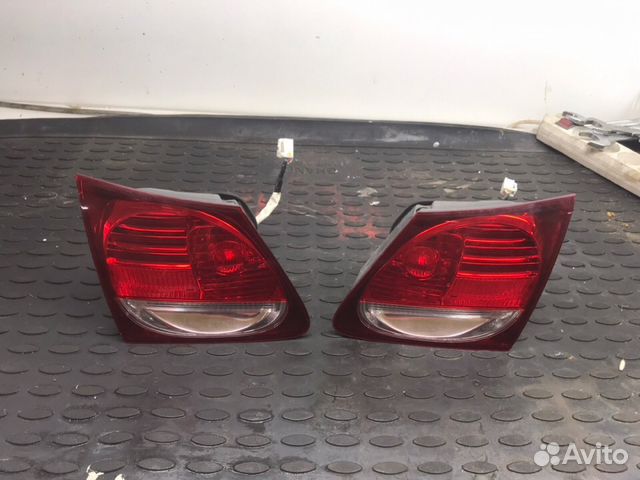 Стоп сигнал в крышку багажника Lexus GS300 GS350