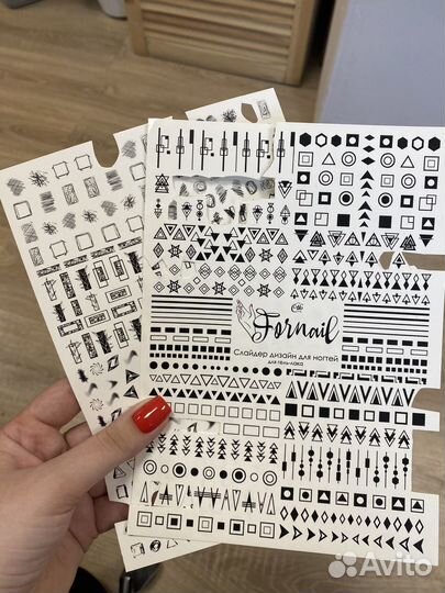 Слайдеры и наклейки для маникюра