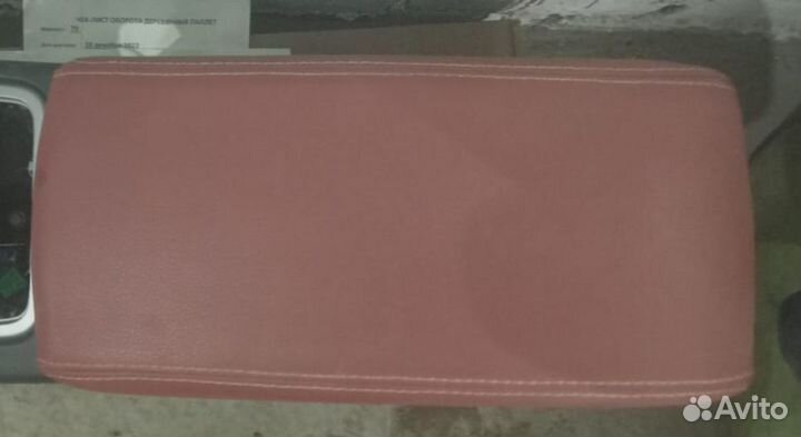 Подлокотник Jeep grand Cherokee wk2