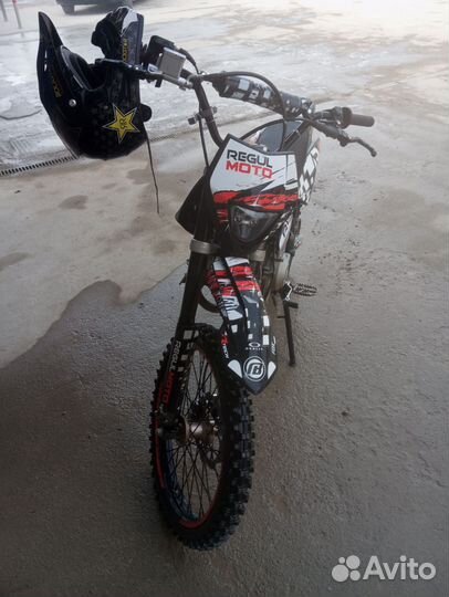 Кроссовый мотоцикл