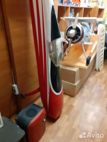 Радиоуправляемая модель самолёта Экстра с мотором