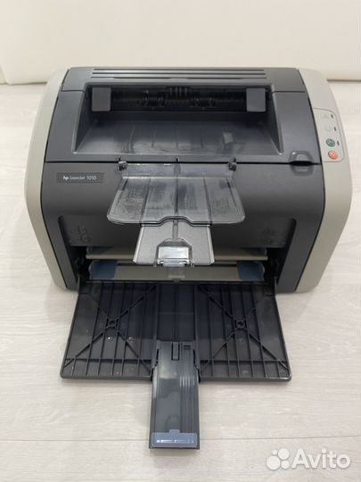 Продам принтер Hp LaserJet 1010 в рабочем сост