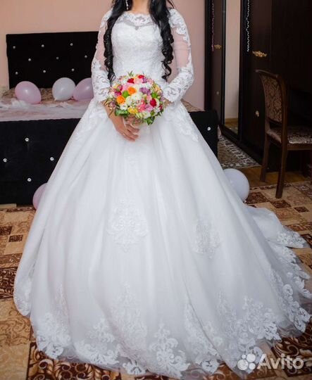 Свадебное платье