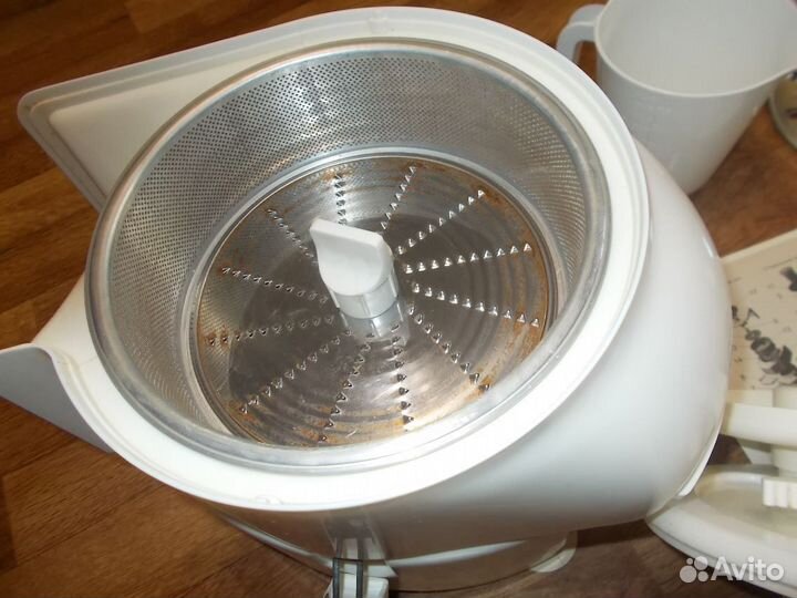 Соковыжималка свпп-201 в отличном состоянии