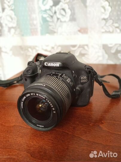 Зеркальный фотоаппарат canon eos 600D