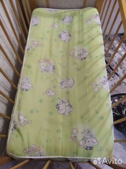 Детская кроватка