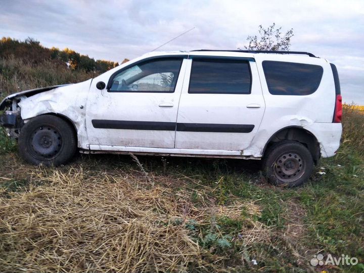 LADA Largus 1.6 МТ, 2013, битый, 160 000 км