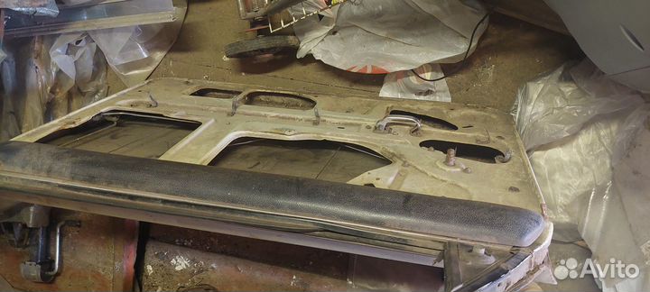 Дверь передняя правая на ваз 2105