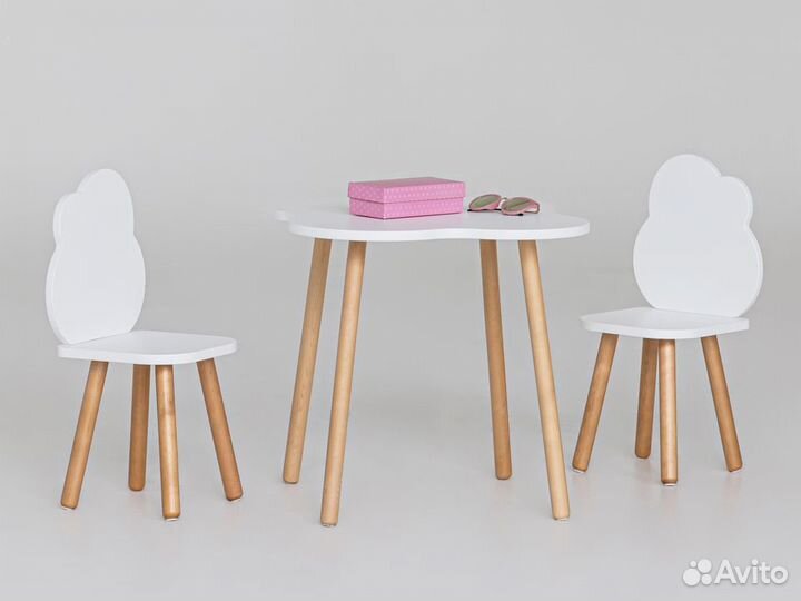 Стол детский в скандинавском стиле