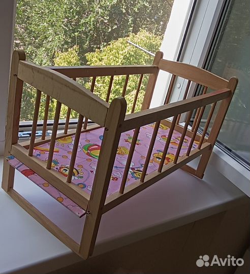 Кровать для кукол деревянная