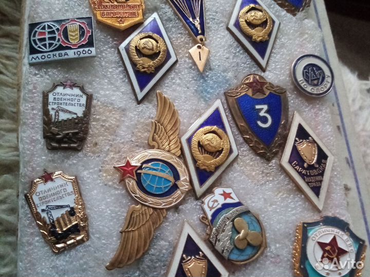 Тяжелые значки СССР