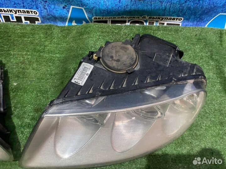Фары Volkswagen Touareg 7L 4.2 AXQ 2004