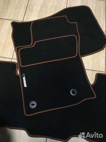 Водительский автоковрик Премиум велюровый