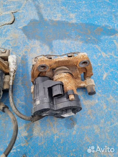 Задние суппорта всборе VW golf 7