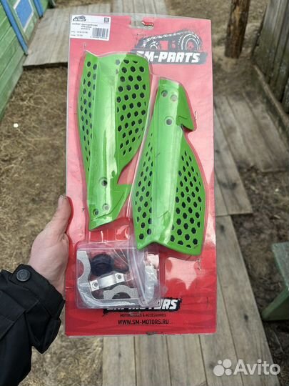 Защита рук на мотоцикл