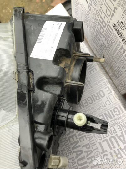 Фары на renault logan